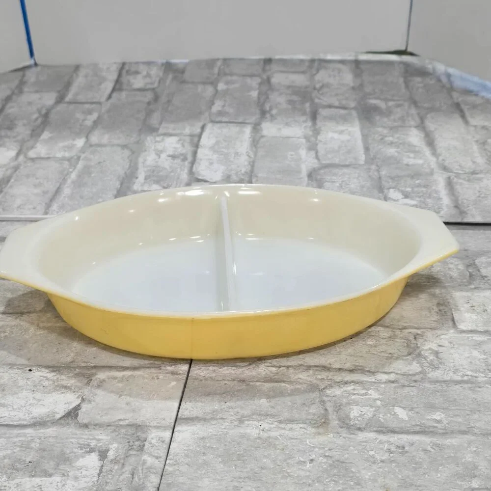 1950's Primary Yellow PYREX 1 1/2 Quart Oval Divided Dish Opal 1.5 Qt Divided Ca